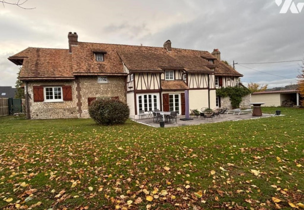 Maison 12 pièces 295 m² · à Le Vaudreuil · 295 m² · 596 000 €