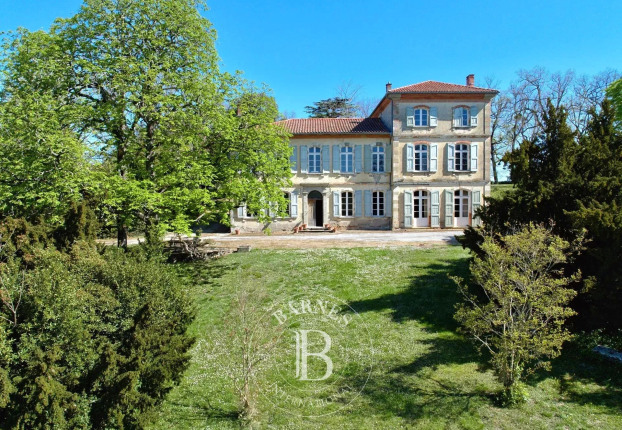 Maison 15 pièces 750 m² · à Lavaur · 750 m² · 980 000 €