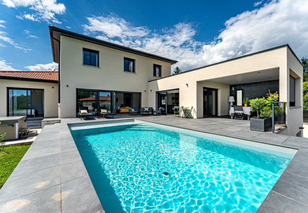 Maison 7 pièces 205 m² · à La Tour-de-Salvagny · 205 m² · 1 260 000 €