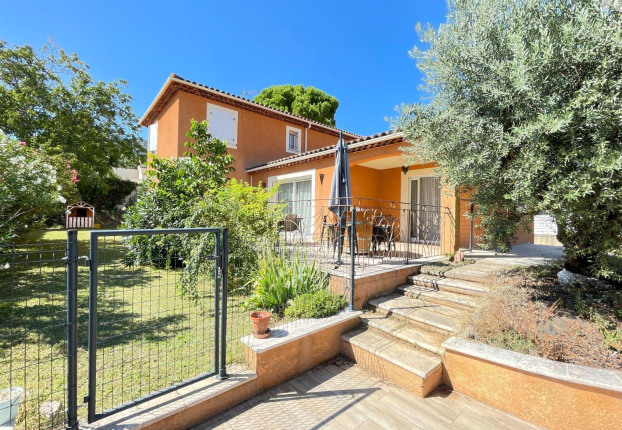 Maison 5 pièces 160 m² · à Volx · 160 m² · 512 200 €