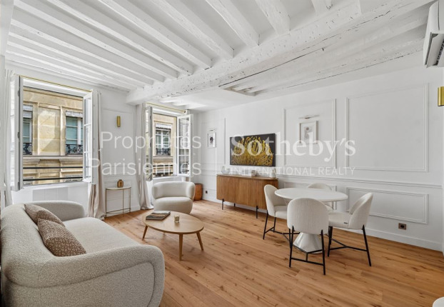 Appartement 3 pièces 53 m² · à Saint Thomas d'Aquin, Paris 7ème · 53 m² · 1 145 000 €