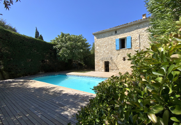 Maison 8 pièces 270 m² · à Uzès · 270 m² · 850 000 €