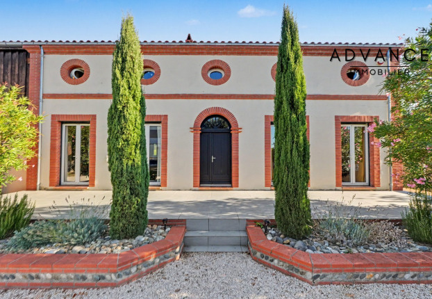 Maison 7 pièces 276 m² · à Labastidette · 276 m² · 634 000 €