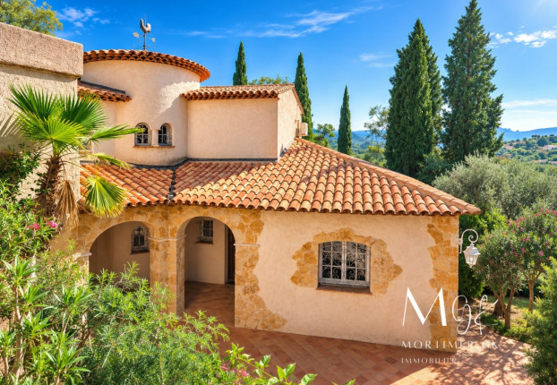 Maison 6 pièces 256 m² · à Mandelieu-la-Napoule · 256 m² · 1 550 000 €