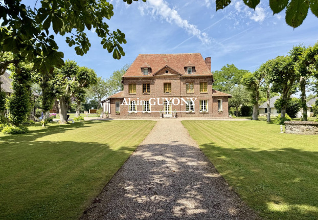 Maison 6 pièces 203 m² · à Pont-l'Évêque · 203 m² · 1 100 000 €