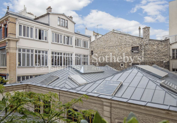Appartement 5 pièces 146 m² · à Paris 10ème · 146 m² · 1 450 000 €