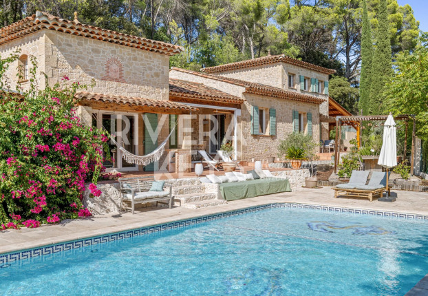 Maison 7 pièces 190 m² · à La Motte · 190 m² · 975 000 €