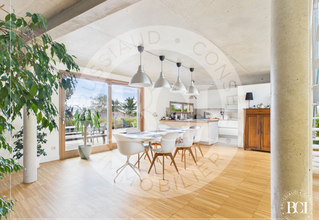 Maison 8 pièces 250 m² · à Saint-Ismier · 250 m² · 1 130 000 €
