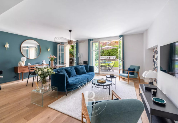 Maison 6 pièces 123 m² · à Saint-Germain-en-Laye · 123 m² · 1 230 000 €