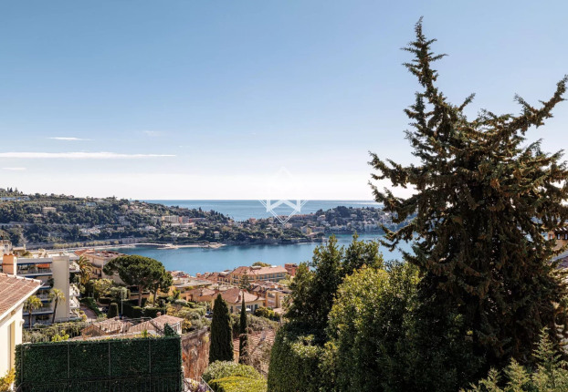 Appartement 3 pièces 73 m² · à Villefranche-sur-Mer · 72,7 m² · 1 300 000 €