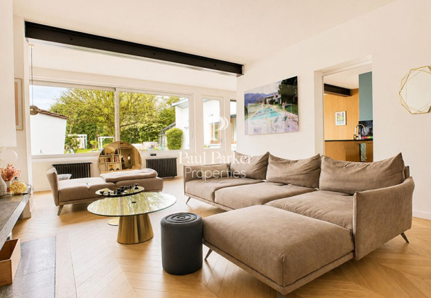 Maison 6 pièces 230 m² · à Bègles · 230 m² · 1 085 000 €