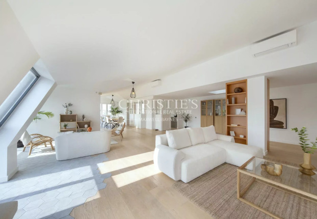 Appartement 6 pièces 197 m² · à La Rochelle · 197,3 m² · 988 000 €