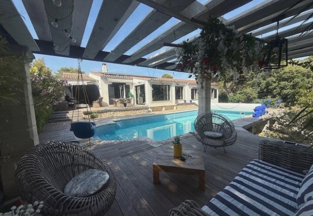Maison 6 pièces 171 m² · à Taillades · 171 m² · 769 000 €