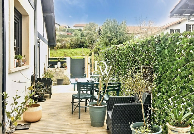 Maison 8 pièces 157 m² · à Urrugne · 157 m² · 580 000 €