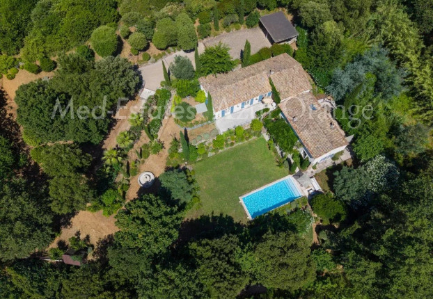 Maison 1 pièce 220 m² · à Grimaud · 220 m² · 1 870 000 €