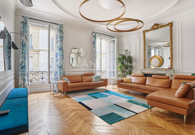 Appartement 5 pièces 170 m² · à Saint Philippe du Roule, Paris 8ème · 169,8 m² · 2 500 000 €