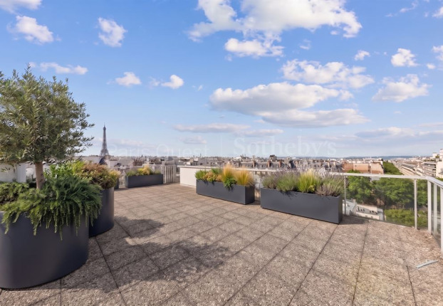 Appartement 5 pièces 140 m² · à Paris 16ème · 140 m² · 3 300 000 €