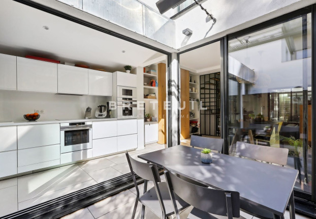 Maison 6 pièces 155 m² · à Bel-Air Nord, Paris 12ème · 155 m² · 1 390 000 €