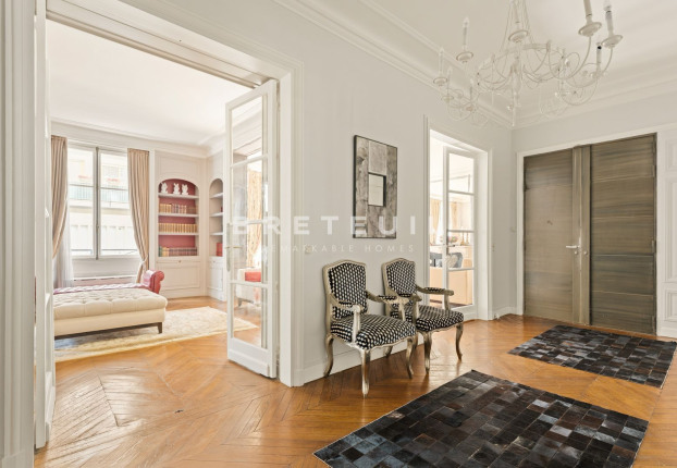 Appartement 6 pièces 242 m² · à Porte Dauphine, Paris 16ème · 242 m² · 2 600 000 €