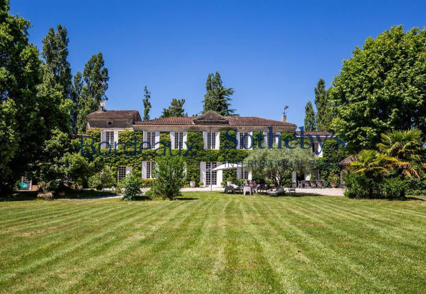 Maison 12 pièces 400 m² · à Bordeaux · 400 m² · 1 595 000 €