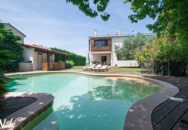 Maison 7 pièces 435 m² · à Saint-Jean · 435 m² · 1 390 000 €