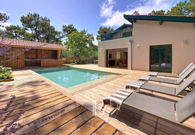 Maison 6 pièces 136 m² · à Lège-Cap-Ferret · 136 m² · 2 890 000 €