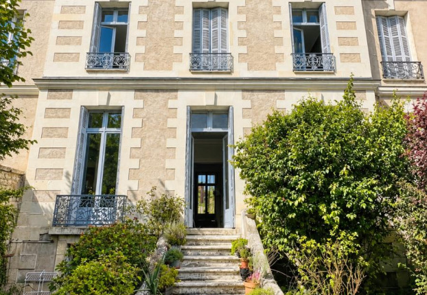 Maison 10 pièces 305 m² · à Tours · 305 m² · 1 138 500 €
