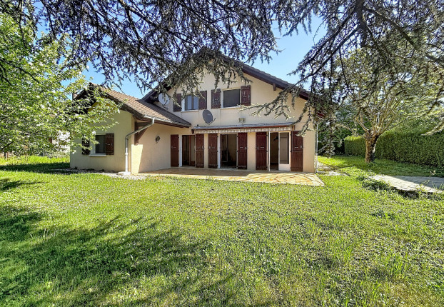 Maison 6 pièces 144 m² · à Ouest, Saint-Genis-Pouilly · 144 m² · 830 000 €