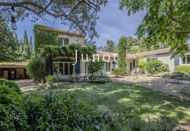 Maison 9 pièces 255 m² · à Saint-Rémy-de-Provence · 255 m² · 1 620 000 €
