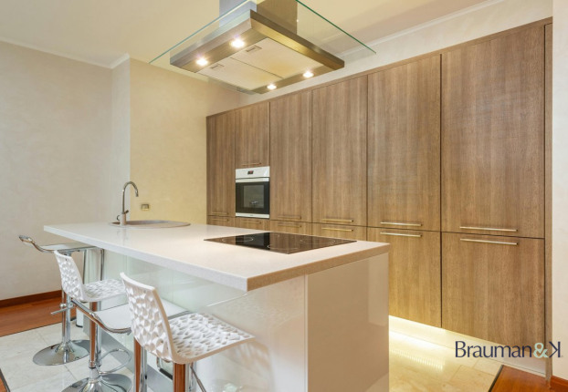 Maison 5 pièces 204 m² · à Rueil-Malmaison · 204 m² · 1 646 000 €