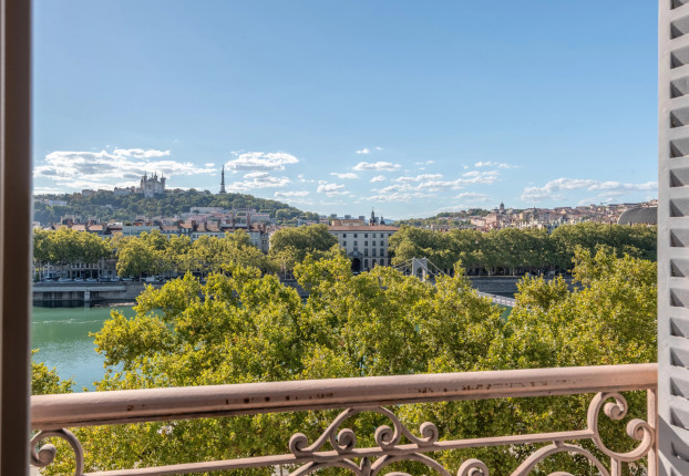 Appartement 3 pièces 130 m² · à Tête d'Or-Foch-Vitton, Lyon 6ème · 130,4 m² · 900 000 €