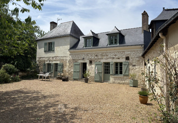 Maison 14 pièces 315 m² · à Baugé-en-Anjou · 315 m² · 477 000 €