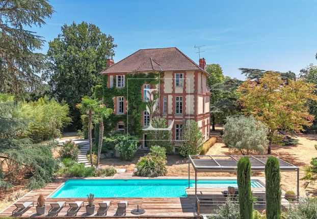 Maison 10 pièces 403 m² · à Montbeton · 403 m² · 950 000 €