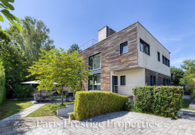 Maison 9 pièces 312 m² · à Chatou · 312 m² · 2 395 000 €