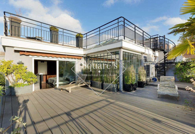 Maison 14 pièces 350 m² · à Neuilly-sur-Seine · 350 m² · 4 690 000 €