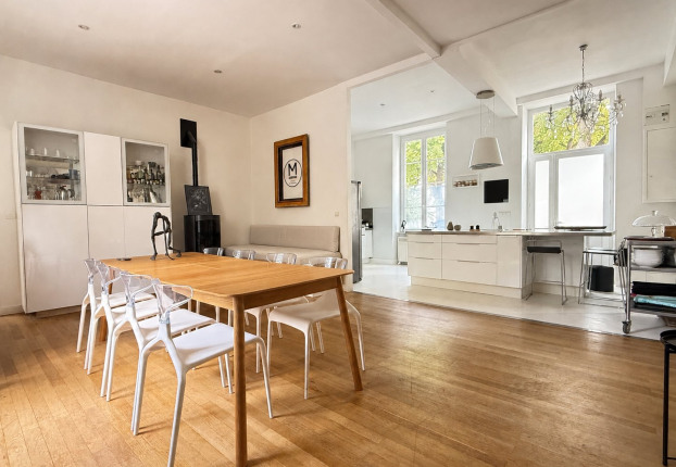 Maison 12 pièces 356 m² · à Saint-Jean-de-Liversay · 356 m² · 1 298 750 €