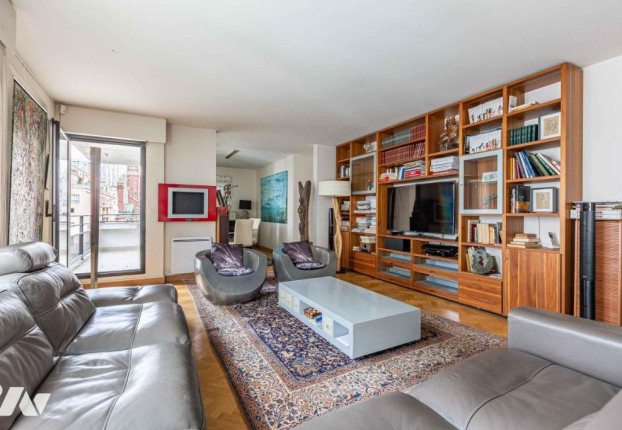 Appartement 5 pièces 113 m² · à Paris 15ème · 113,2 m² · 1 048 000 €