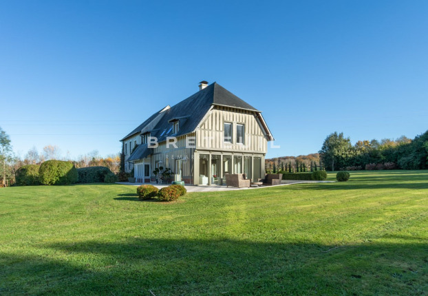 Maison 8 pièces 280 m² · à Englesqueville-en-Auge · 280 m² · 2 100 000 €