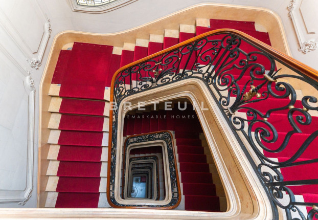 Appartement 7 pièces 269 m² · à Paris 16ème · 269 m² · 3 200 000 €