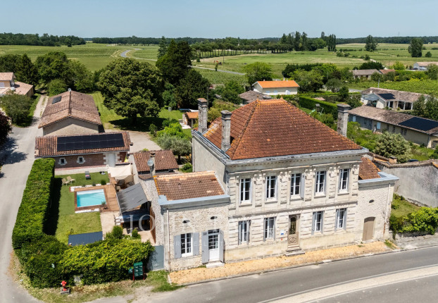 Maison 10 pièces 363 m² · à Bordeaux · 363 m² · 749 000 €
