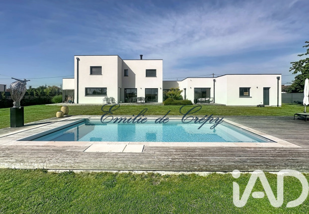 Maison 7 pièces 219 m² · à Chaingy · 219 m² · 695 000 €