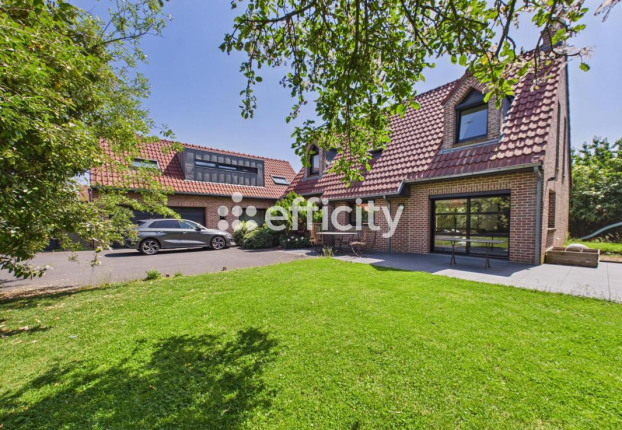 Maison 8 pièces 220 m² · à Voyettes-Crt-Aéroport, Lesquin · 220 m² · 699 000 €