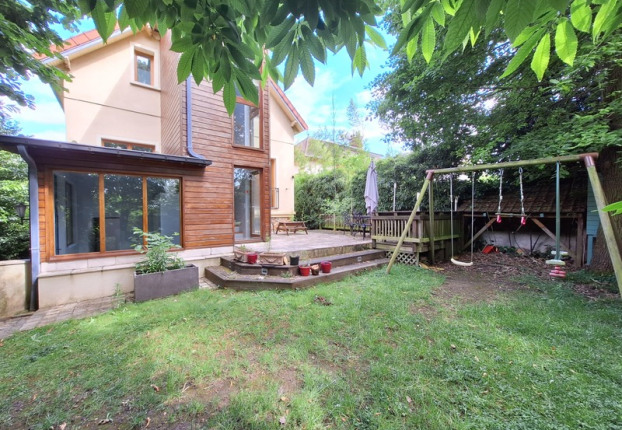 Maison 5 pièces 150 m² · à La Châtaigneraie-la Feuillaume Sud, la Celle-Saint-Cloud · 150 m² · 875 000 €