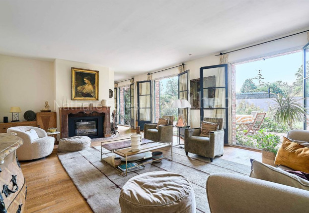 Maison 9 pièces 293 m² · à Beaumont, Croix · 292,7 m² · 1 610 000 €