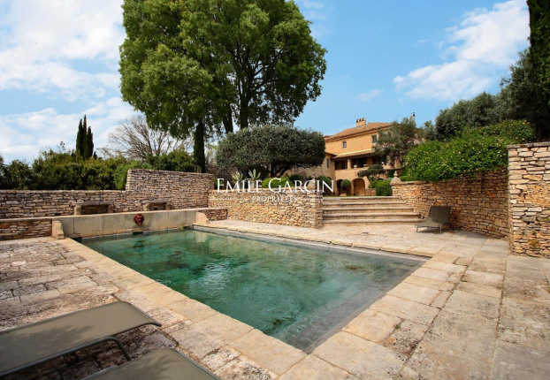 Maison 7 pièces 400 m² · à Uzès · 400 m² · 2 490 000 €