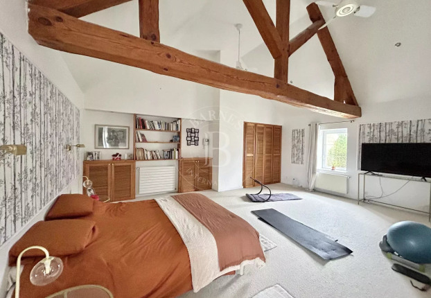 Maison 15 pièces 630 m² · à Basly · 630 m² · 850 000 €