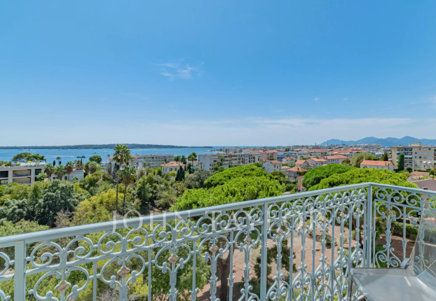Appartement 3 pièces 93 m² · à Cannes · 93,4 m² · 1 290 000 €
