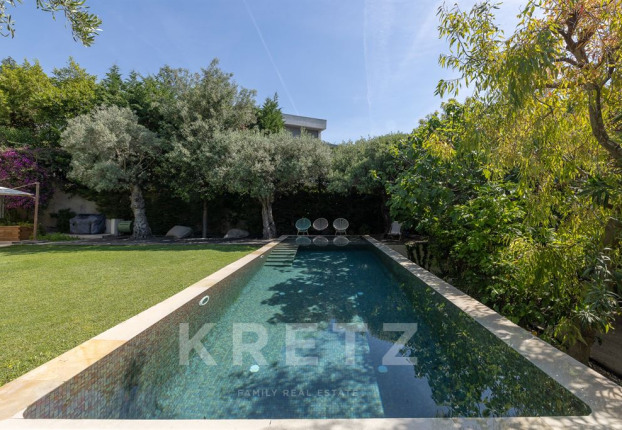 Maison 8 pièces 286 m² · à Bompard, Marseille 7ème · 286 m² · 2 500 000 €