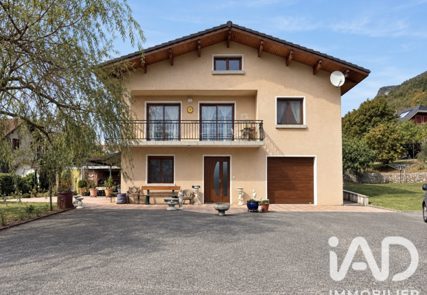 Maison 6 pièces 146 m² · à Saint-Alban-Leysse · 146 m² · 799 000 €