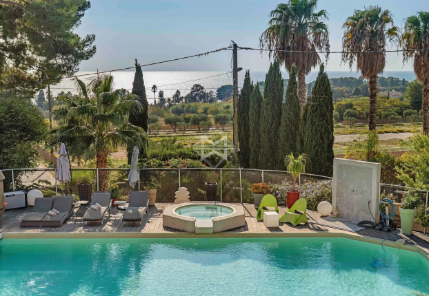 Maison 10 pièces 400 m² · à Carqueiranne · 400 m² · 2 800 000 €